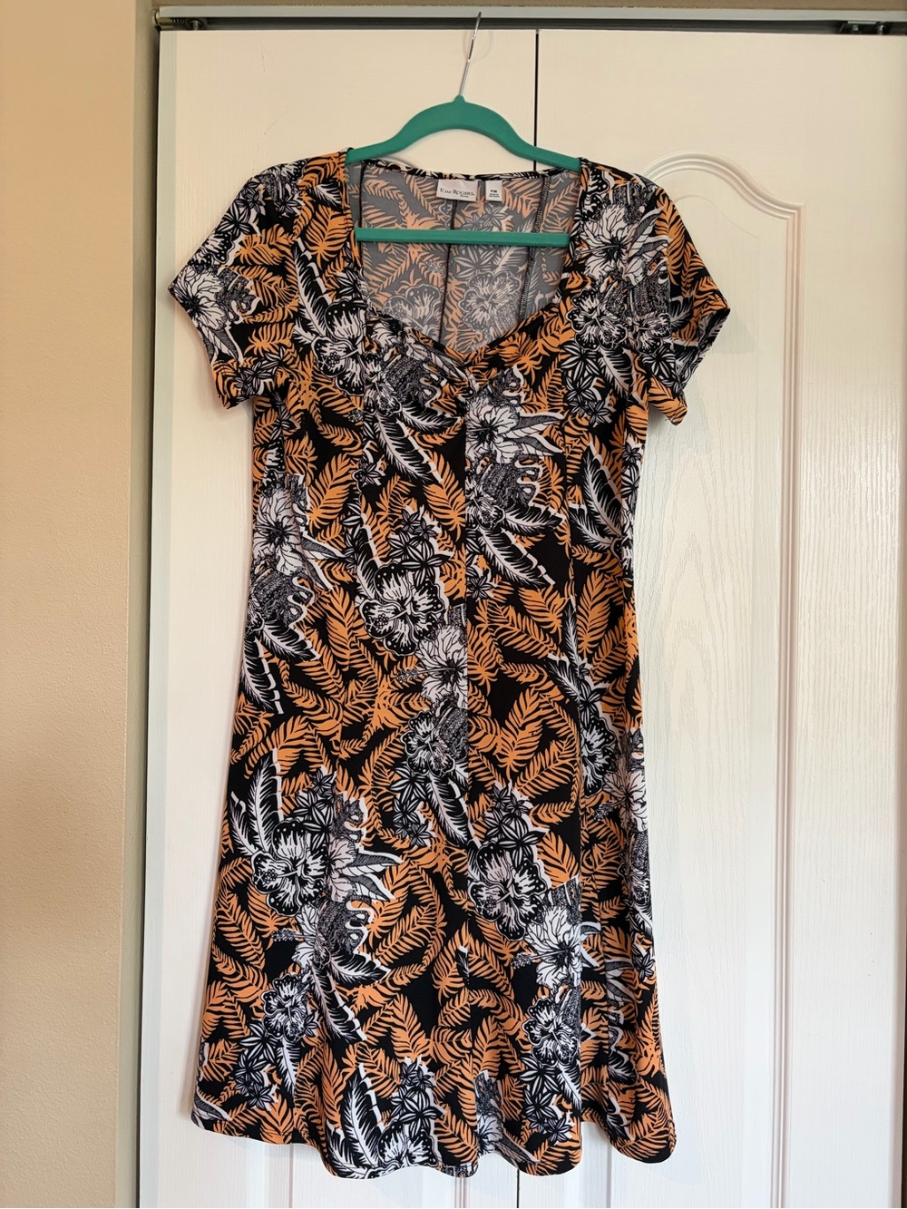 Dress with black, white and orange dress.